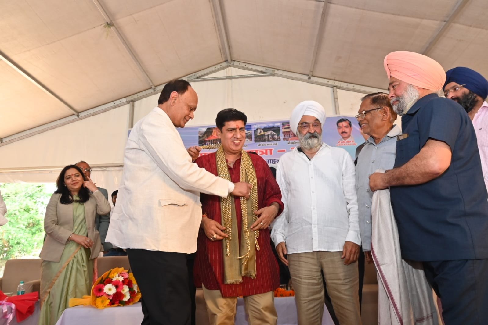 व्यावसायिक यात्री वाहनों के लिए ग्रीन कार्ड प्रणाली का शुभारंभ आज एआरटीओ कार्यालय, रोशनाबाद, हरिद्वार में किया गया।