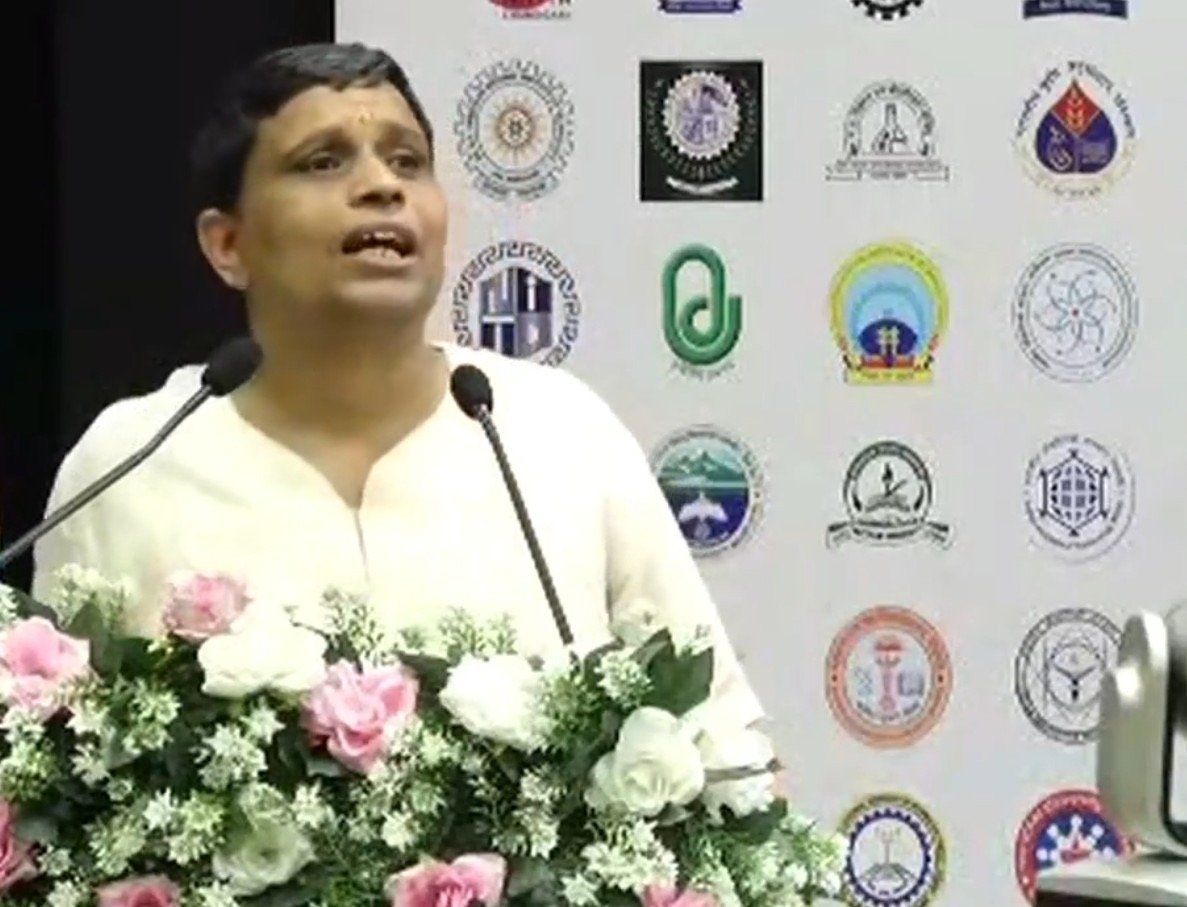 पतंजलि के प्रयोग से उत्तर भारत में चंदन की खेती को मिली दिशा