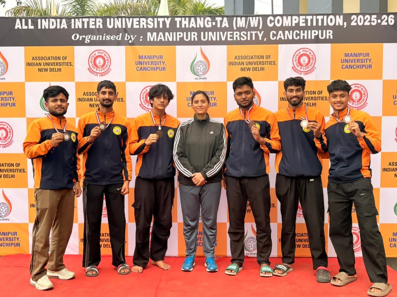 पतंजलि विश्वविद्यालय ने अखिल भारतीय अंतर-विश्वविद्यालय थांग-टा प्रतियोगिता में 17 पदक प्राप्त किए