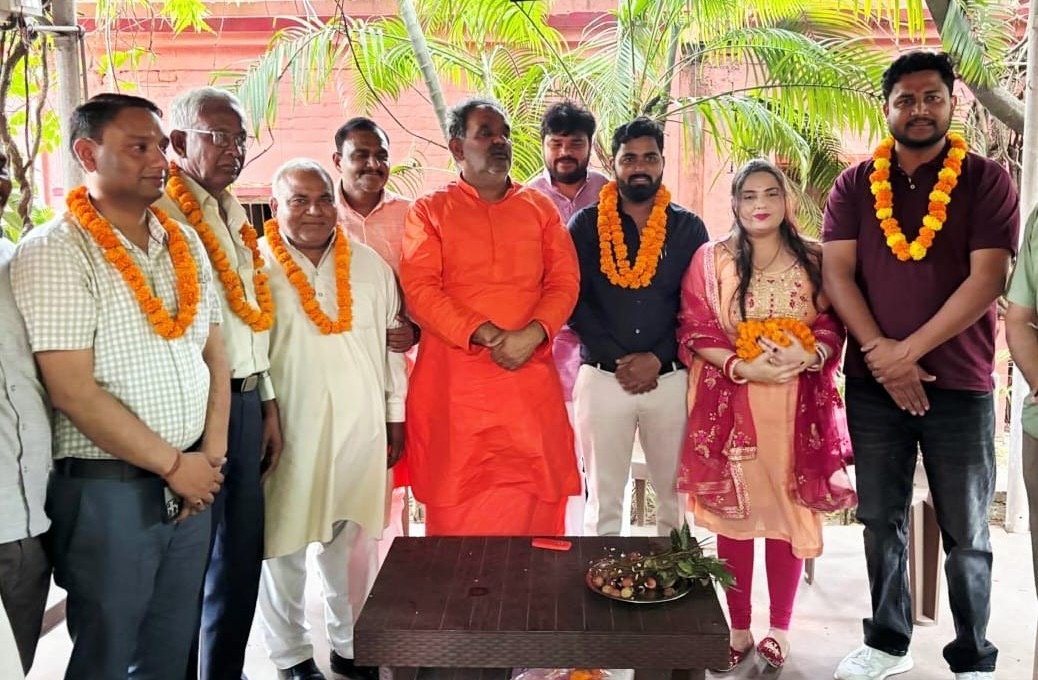 निर्विरोध चुनाव होना कार्यकर्ताओं के आपसी समन्वय और संगठन की जीत: स्वामी यतीश्वरानंद