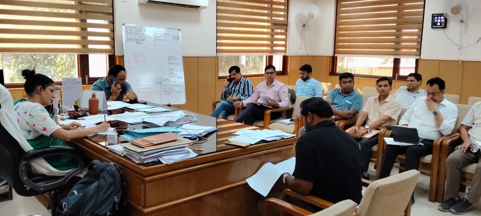 कुंभ 2027 के निर्माण कार्यों की मेलाधिकारी ने की समीक्षा