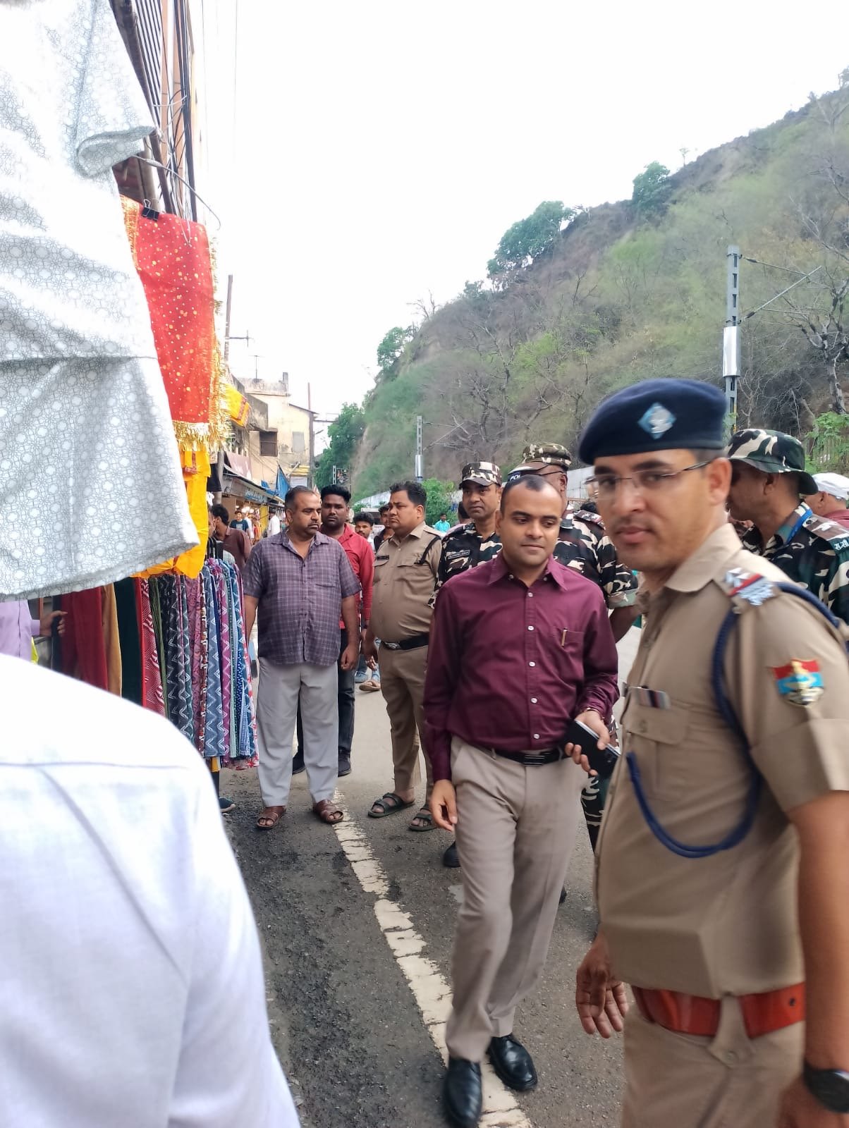 चार धाम एवं आगामी कांवड़ यात्रा को लेकर जिलाधिकारी ने अतिक्रमण पर लिया सख्त संज्ञान