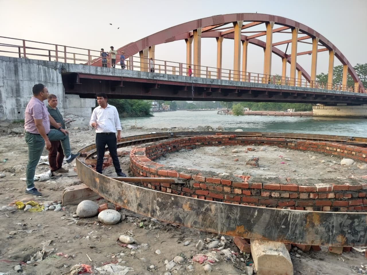 हरिद्वार में कुंभ 2027 की तैयारियां तेजी से जारी, निर्माण कार्यों का अपर मेलाधिकारी ने किया निरीक्षण