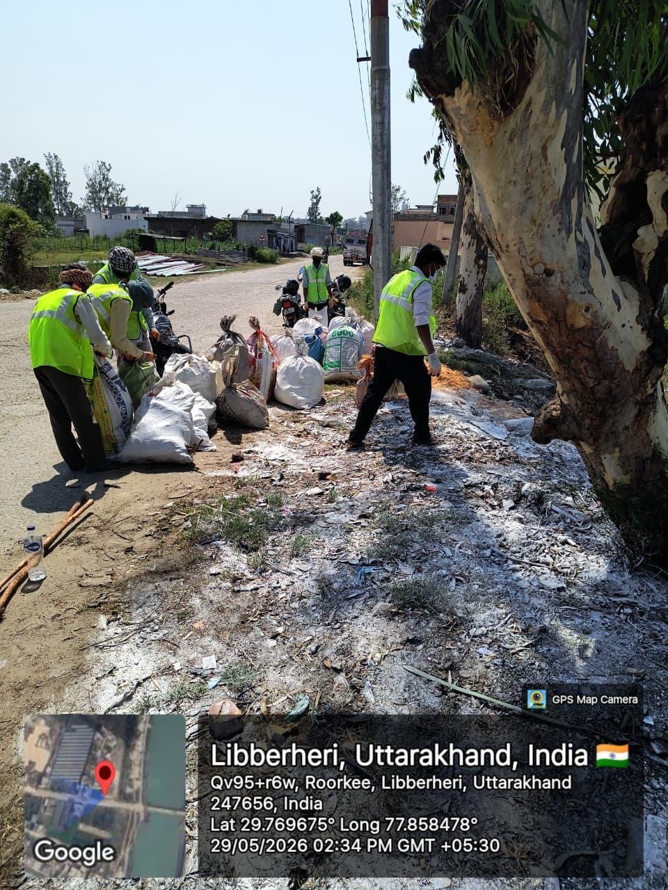 जिलाधिकारी के निर्देशन में चलाए जा रहे स्वच्छता अभियान ने पकड़ी गति, शहरी क्षेत्र से ग्रामीण क्षेत्र तक चलाया जा रहा सफाई अभियान