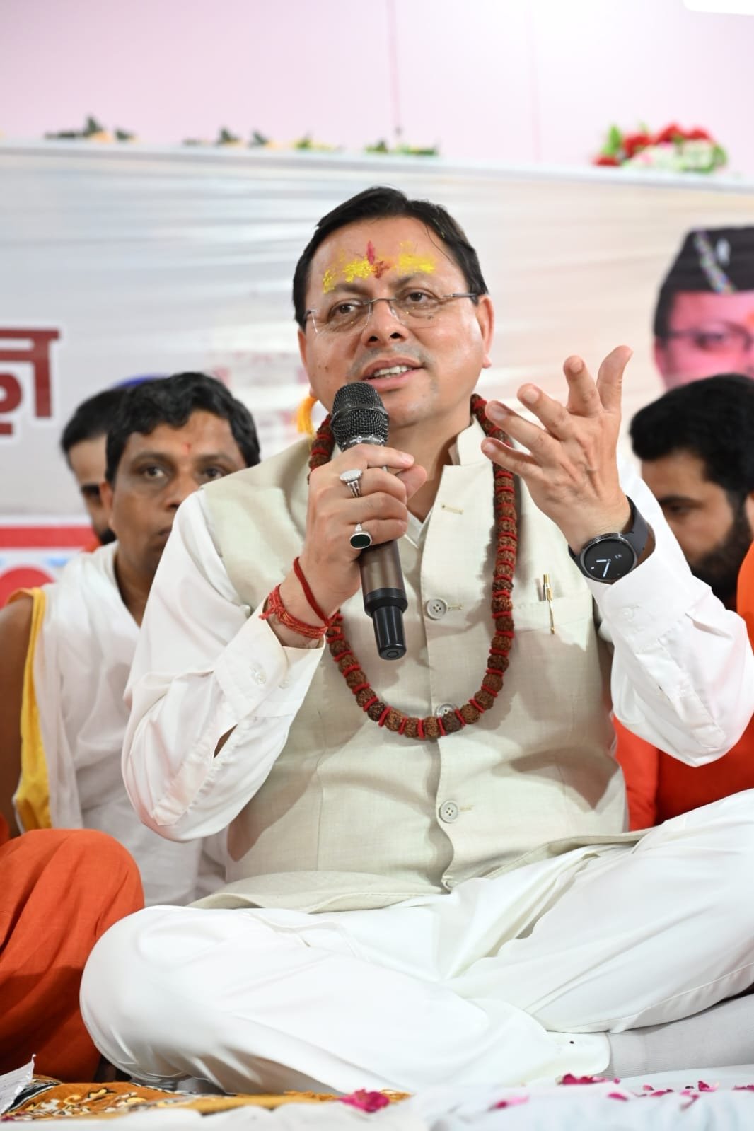 मुख्यमंत्री ने कहा कि प्रधानमंत्री श्री नरेंद्र मोदी के नेतृत्व में देश सांस्कृतिक पुनर्जागरण के नए युग का साक्षी बन रहा है