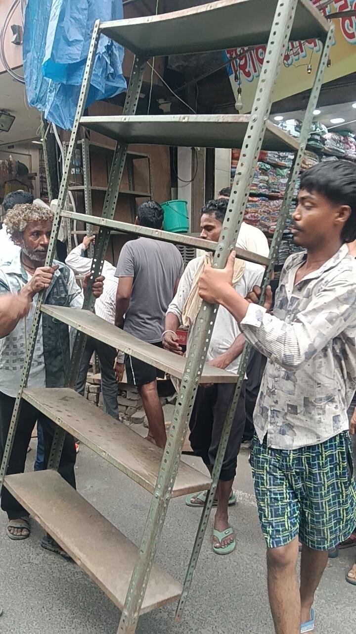 नगर निगम का अतिक्रमण हटाओ अभियान जारी, सामान जब्त कर किए चालान