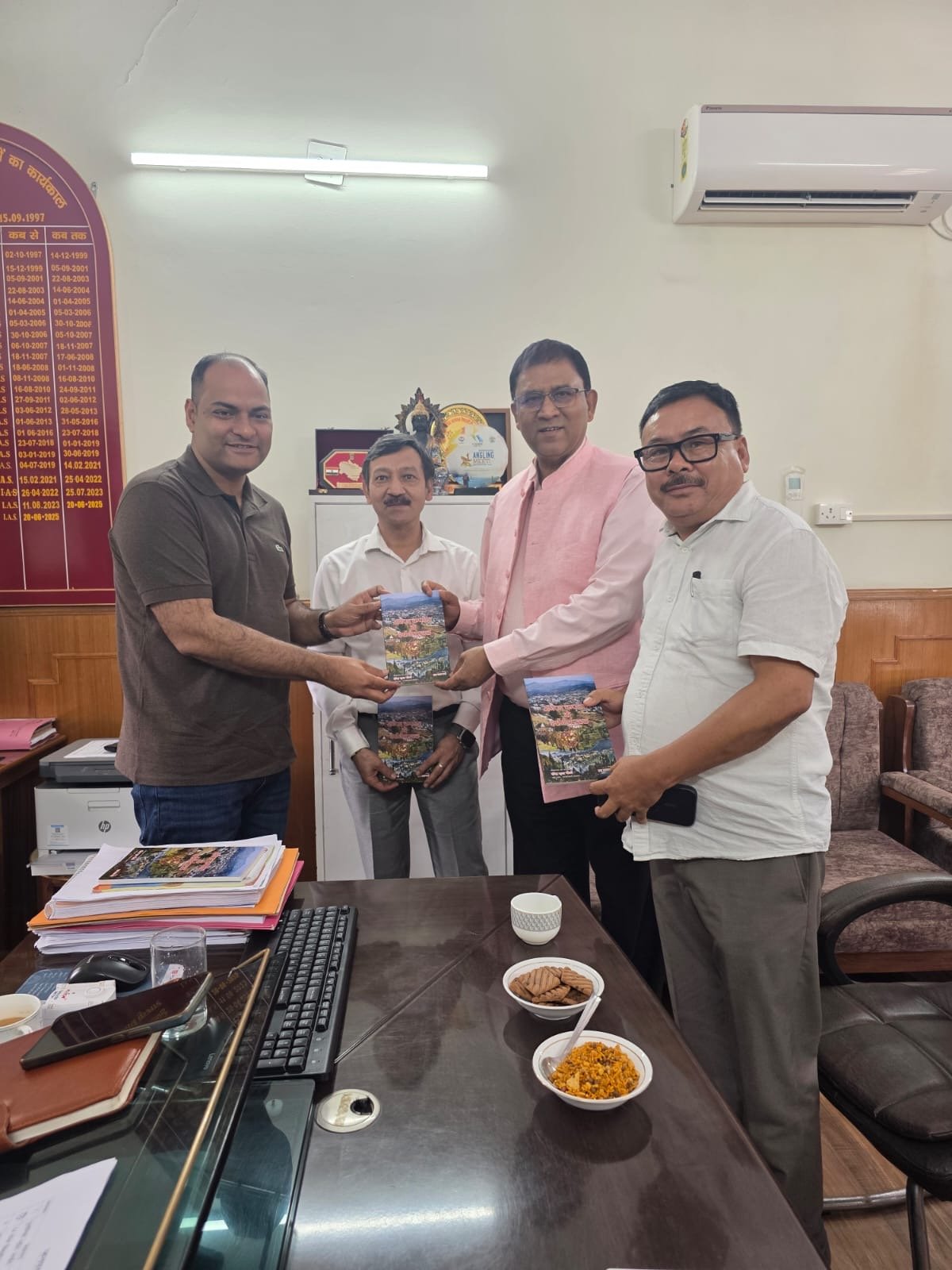 प्रबंध निदेशक यूपीसीएल ने किया चम्पावत का भ्रमण, विद्युत व्यवस्थाओं के सुदृढ़ीकरण को दिए आवश्यक निर्देश