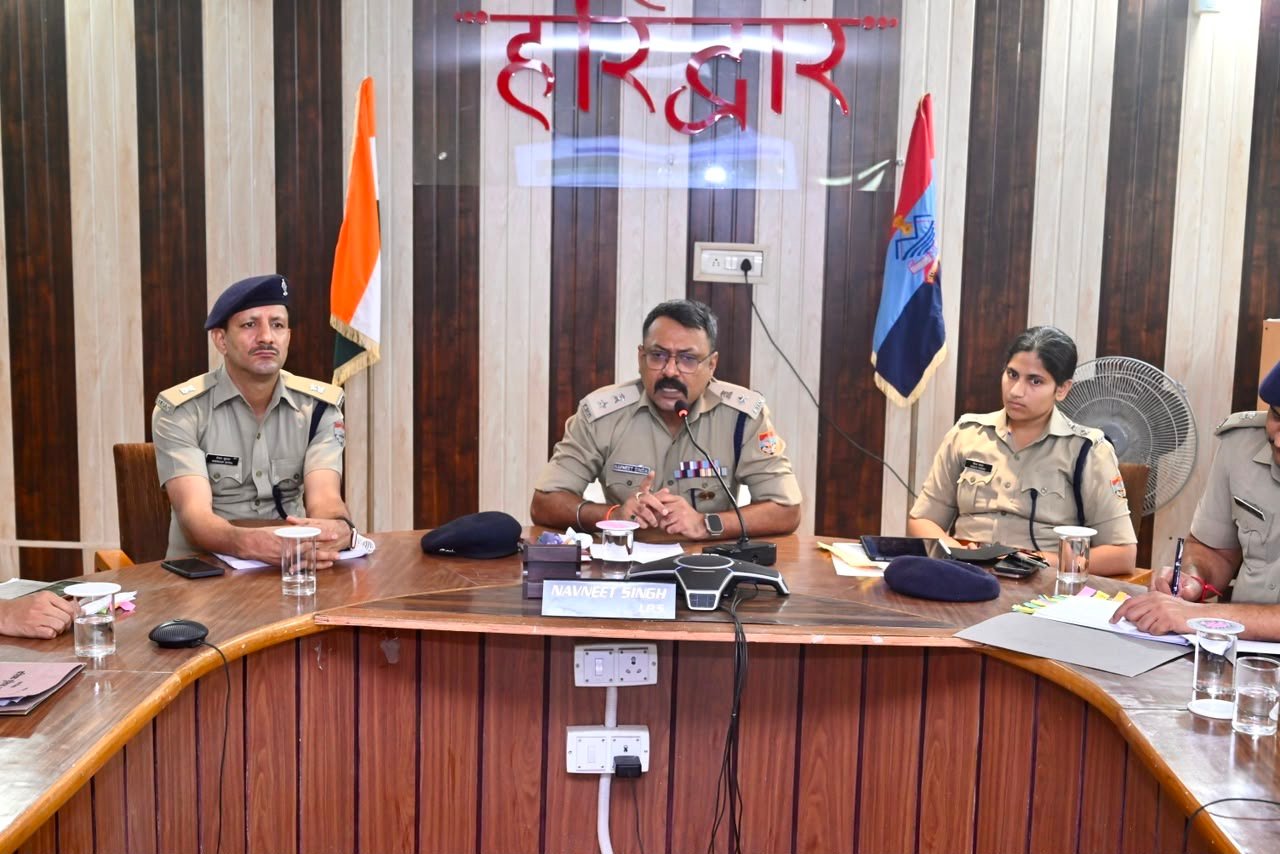 एसएसपी नवनीत सिंह की अध्यक्षता में माह जून की अपराध गोष्ठी पुलिस कार्यालय रोशनाबाद में संपन्न