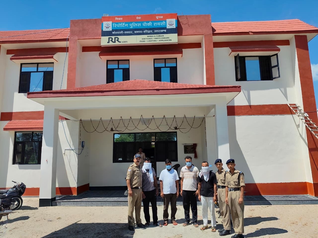ताबड़तोड़ छापेमारी से सदमे में आए खनन माफिया, सर से उतरा बदमाश बनने का भूत