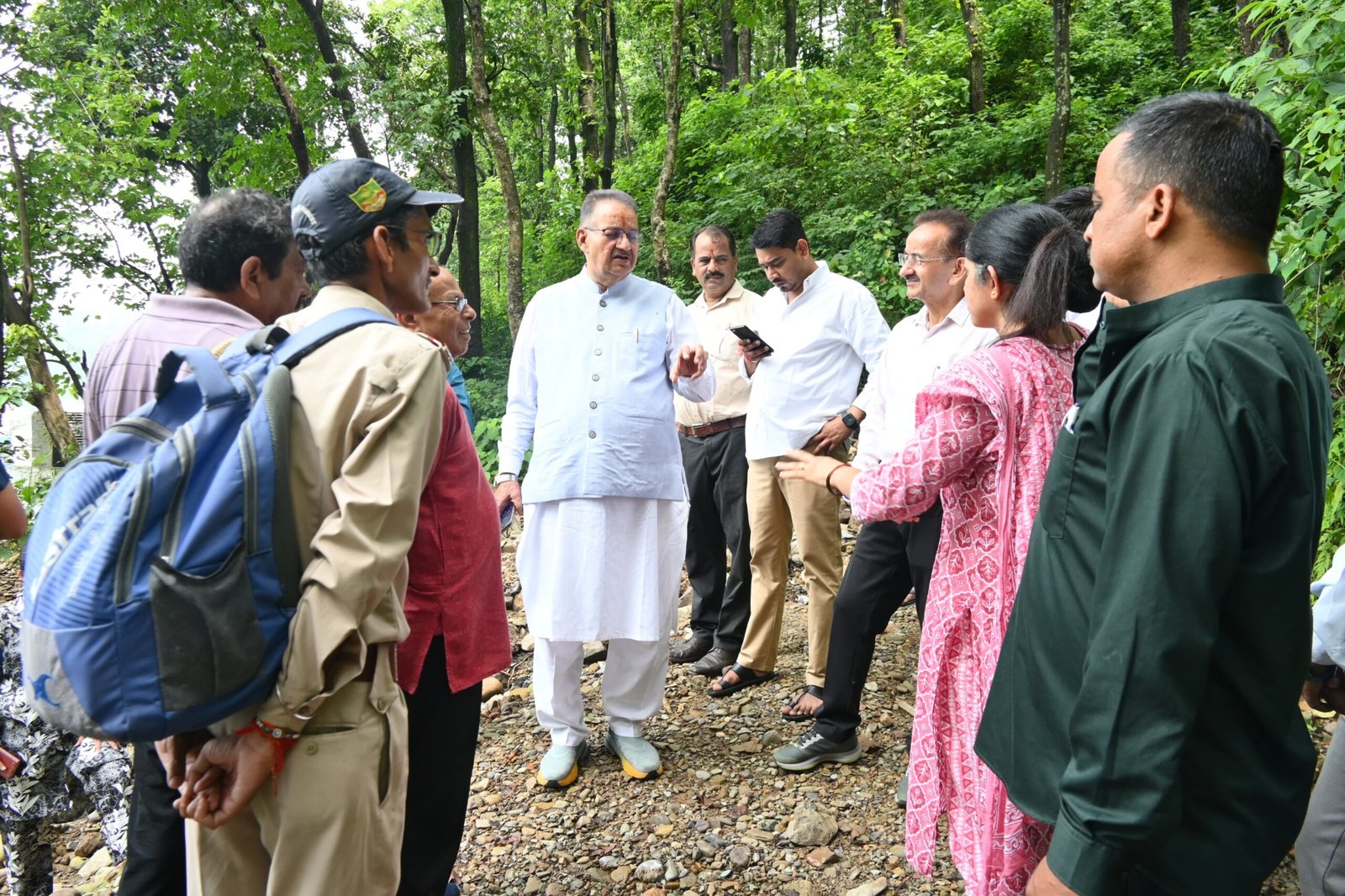 *कैबिनेट मंत्री गणेश जोशी ने मसंदावाला में आपदा प्रभावित क्षेत्र का किया निरीक्षण