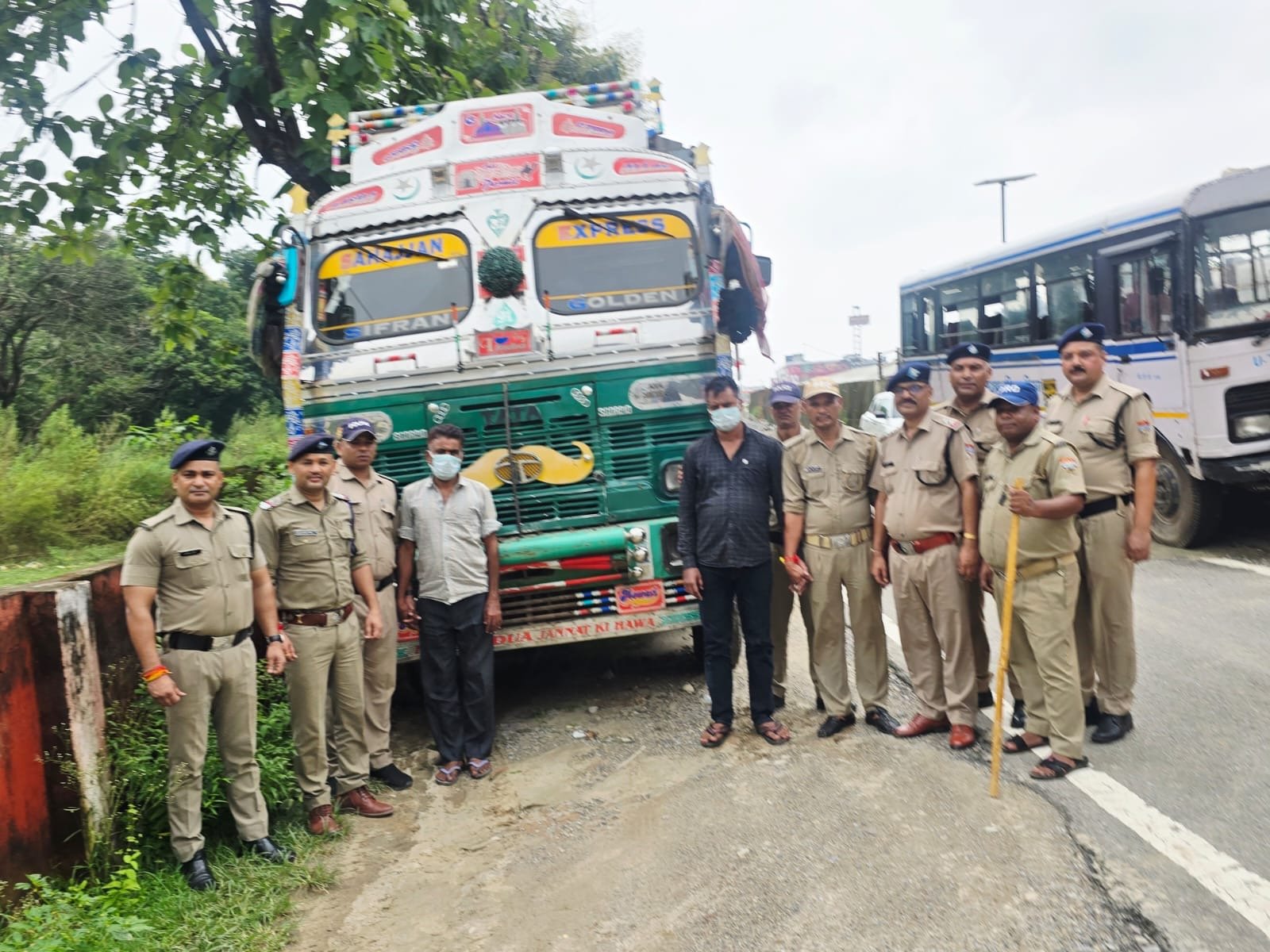 हरिद्वार पुलिस का अपराध पर बड़ा प्रहार – चोरी हुआ 35 लाख कीमती ट्रक बरामद