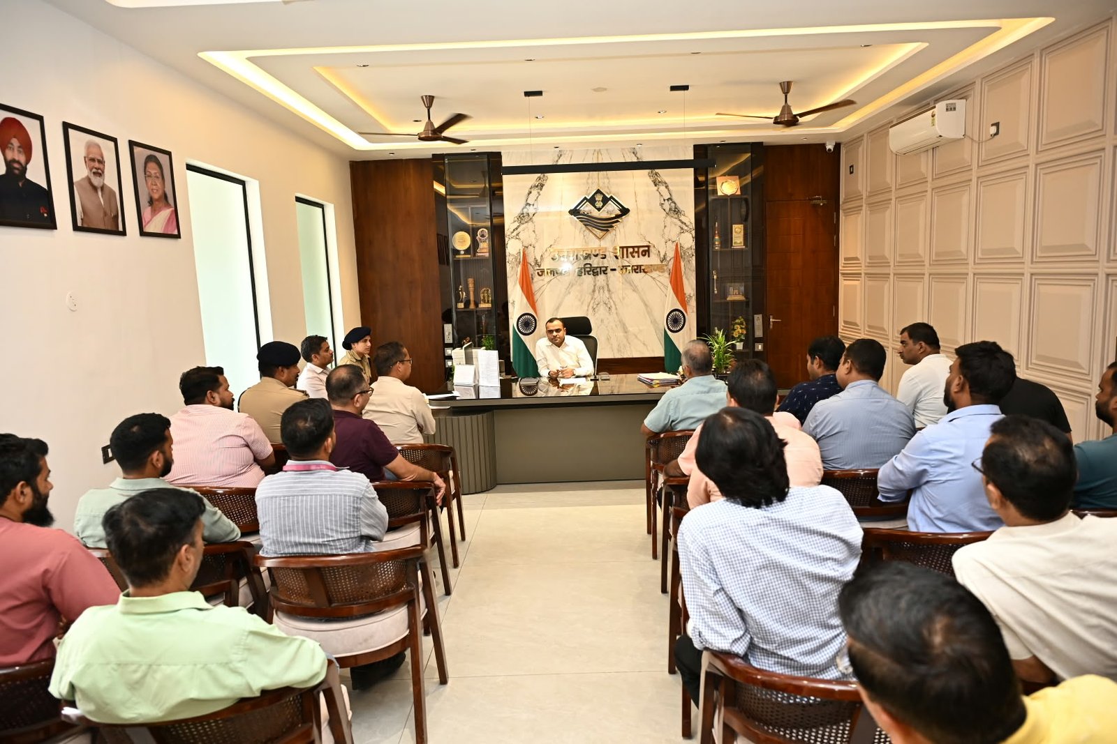 कुंभ से पहले हरिद्वार में तारों का जंजाल होगा खत्म